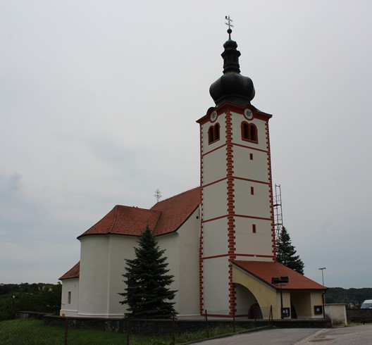 Blagoslov novouređenog pastoralnog centra u Župi sv. Petra i Pavla u Kašini
